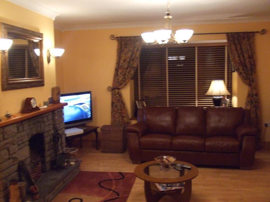 רוסקרברי Ethan House B&B מראה חיצוני תמונה